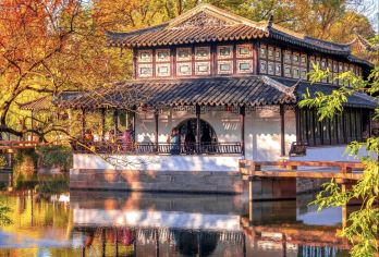 乌镇出发-苏州经典全景一日游（车+导+门票全含）纯玩无负担【精华景点，高效串联（中国园林之首拙政园、吴中名胜虎丘、因唐诗闻名的寒山寺、江南名街山塘街统统涵盖）】