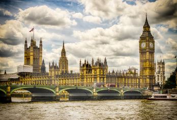 皇家经典+泰晤风情-伦敦中文包车一日游大本钟/伦敦眼/泰晤士【深入伦敦本地生活，体验地道的英伦文化。从复古市集到隐秘花园，带你发现不一样的伦敦。】