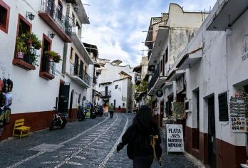墨西哥墨西哥城市区网红景点打卡宪法广场等-包车一日游【精选热门景点，高效游玩不走回头路，深度了解文化内涵，贴心服务保障，轻松享受旅程，性价比超高的旅行。】