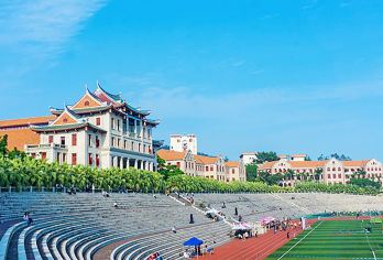 厦门大学半日游【代预约，正规入校，上门接，送南普陀寺待预约】【[便捷预订省心出行] 代预约厦门大学，免预约繁琐。不跟团，时间自定，轻松畅游无负担。】