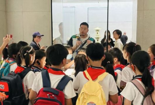 【单青铜馆】上海博物馆(东馆)深度精讲1.5H含耳机【[深度讲解]拒绝瞎逛，故事性讲解，有效互动体验，让历史活起来】