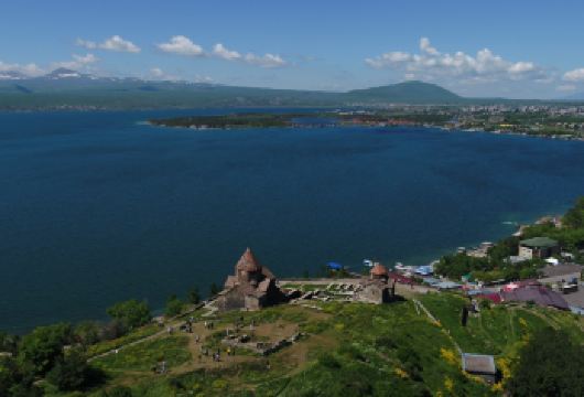 母亲纪念碑+塞凡湖+塞凡湖修道院+埃里温阶梯+哈格帕特修道院【精品包车，私享空间，上门接送，轻松出行】
