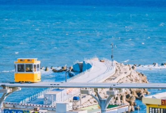 韩国釜山甘川文化村+胶囊小火车（含票）+五六岛+白浅滩日游【含胶囊小火车门票】