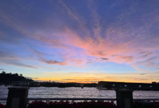 夜游文莱【皇宫+清真寺+夜市】【文莱地道美食体验】