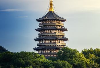 杭州西湖游船+雷峰塔+灵隐寺一日游（上海/杭州出发）【漫步西湖赏雷峰塔古韵，沉浸感受杭州古今魅力】