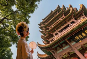 黄鹤楼深度游【VIP精品讲解团｜多套餐可选】【[优选线路·多套餐可选]上/下午场，拼团/VIP私家团，专线持证导游】