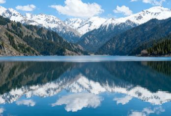 天山大峡谷一日游【包车游•纯玩无购物】【1，达人带队，精选线路，深度体验，创新玩法，贴心管家，摄影帮手，路上美景随走随停！】