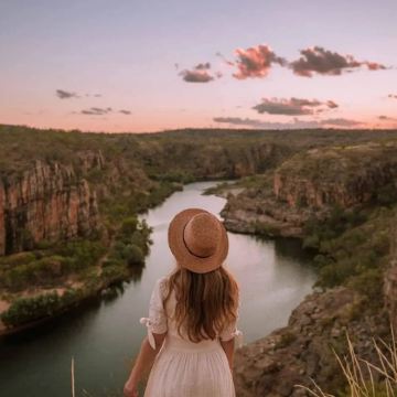 澳大利亚达尔文李治菲特国家公园+跳鳄鱼游船一日游【含接送】