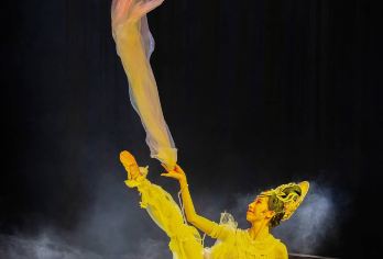 《乐动敦煌》沉浸式体验剧+免费接送+极速出票【[敦煌市区酒店免费接送]来回立省60元打车费】