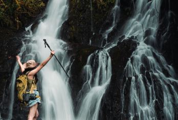 腾冲高黎贡山永兴纳趄洛5-8公里轻徒步拼团一日游【[缤纷景点]高黎贡山轻徒步，绿色生态走廊，地质课堂，三山草甸营地，山野温泉泡脚】