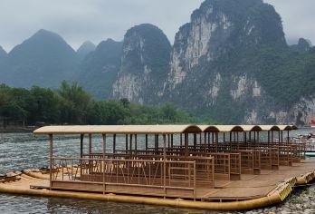 自驾车可接车返回杨堤+漓江竹筏杨堤至九马画山+兴坪观光车【漓江精华段水路杨堤-九马画山，陆地段兴坪古镇20元背景图】