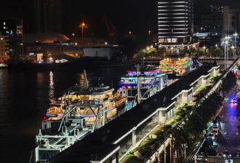 WAN夜宴丨春满园船上自助晚餐+1.5小时深圳太子湾夜游船票【1小时粤式自助+1.5小时太子湾夜景巡游 解锁「先用餐 后漫游」的全新玩法！】