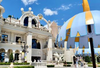 北京慕田峪长城+泡泡玛特POP主题乐园一日游【VIP私家团】【[套餐多样化]畅游2大5A级景区，包含景点门票无需您预约，五环内专车接送。】