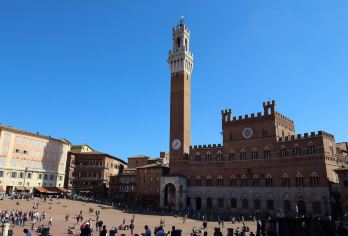 意大利佛罗伦萨往返【锡耶纳+圣吉米尼亚诺】世界遗产包车深度游【经典自由行路线，漫步双世界文化遗产古城，领略中世纪曼哈顿之韵】