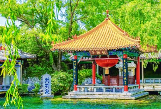 【济南半日游】精品小团+趵突泉+黑虎泉+大明湖+游船+品泉【​[咨询立减]咨询客服领新春大促优惠券】