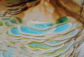 虎跳峡+白水台一日游【丽江往返+8人小团+真纯玩+棉花堡】【[小众探秘]打卡香格里拉神秘棉花堡，走进雄伟虎跳峡，丽江起止一天往返，方便自由】