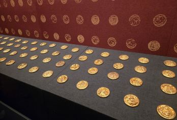 海昏侯国遗址公园一日游东林大佛桃花源天下第一泉海昏侯遗址公园【庐山桃花源记写诗地陶渊明，天下第一泉、佛教圣地东林大佛、南昌海昏侯、海昏侯墓园黄金饼马蹄金】