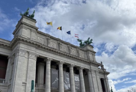 阿姆斯特丹-安特卫普|欧洲文化中心|可安排演唱会&咨询客服【服务时间：本产品为中文司机专车出行，服务时长为10小时，包括往返接送，景点参观及用餐时间；】