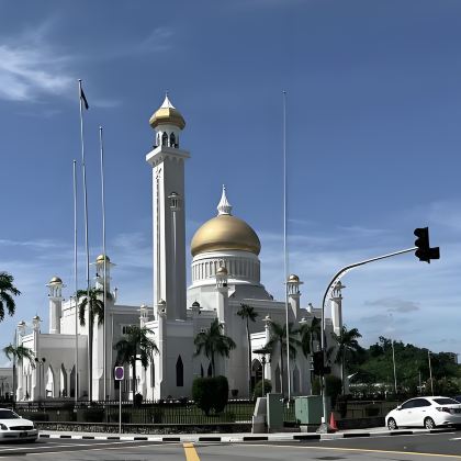 文莱    杰米清真寺+苏丹纪念馆（包车一日游）