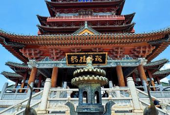 江西南昌省美术馆+八一广场+万寿宫+滕王阁一日游可英文服务【可提供英文及小语种导游服务-往返接送-可选导游-可代订门票】