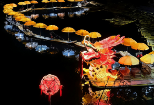 拼团｜私家团漓江兴坪20元背景+千里江山+阳朔十里画廊遇龙河【全新舒适车 20元背景打卡 小众旅行】