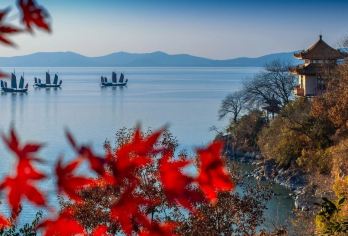 无锡鼋头渚+三国城水浒城一日游【纯玩私家团|导游精讲】【服务保障：亲子私家包车团，带您畅游锡城，体验“三分看、七分听”的魅力，赏太湖湖泊风光！】