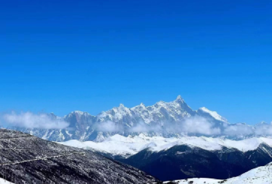 西藏林芝雅鲁藏布大峡谷+巴松措一日游【拉萨出发拉萨散团。】【自营线路，小团出行】