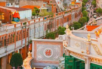 厦门旅游福见泉州开元寺西街+南少林+洛阳桥53人大团一日游【[甄选泉州世遗景区]精品线路历经2年踩线，上百次优化。行程宽松不赶场。】