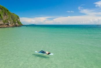 北海涠洲岛一日游【特价、拼团、私家任您选+船票门票全含+车】【[多种选择]特价团优惠多，小拼团时间充裕，私家团升级景点（增加滴水单屏、五彩滩或自由选择其他景点）】