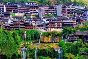 湖南湘西芙蓉镇+红石林+乾州古城包车一日游可英文服务【可提供英文及小语种导游服务-往返接送-可选导游-可代订门票】