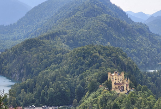 德国慕尼黑-楚格峰+艾布湖-行程可定制【中文专车-惬意舒适】【中文专车出行，行程自己定义，无需等待，专属贴心服务，尽享惬意旅程】