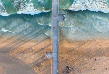 洛杉矶出发-圣莫妮卡海滩+比佛利山+日落大道+艺术博物馆【一日邂逅洛杉矶浪漫艺术之都，打卡经典景点，海滩享受悠闲时光，欣赏艺术珍品和精美建筑。】