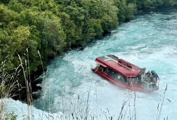 月球环形山+陶波湖+地热温泉公园【奥克兰周边包车一日游】【私人订制包车游|10小时服务|景点任选自由搭配，根据您的喜好调整设计。】