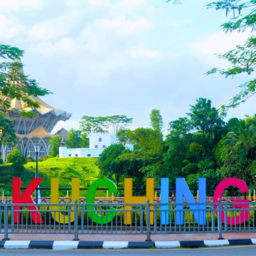 古晋：城市遗产徒步之旅（含乘船游览和午餐）- 拼团选项