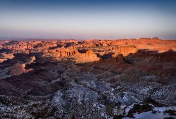 张掖平山湖大峡谷半日游【可选下午班·精致小车团·市内免费接】【[游玩时间长、舒适商务车、下单即发车、无人数限制]】