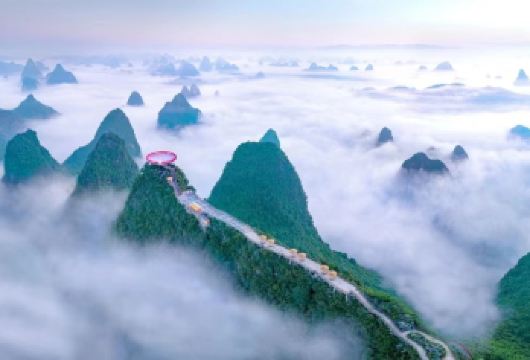 漓江风景名胜区+十里画廊+如意峰索道景区一日游【纯玩】【[亮点一]“海陆空”式游玩桂林山水，拒绝走马观花式的游玩！】