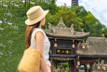 熊猫基地+都江堰一日游【门票全含｜可选川剧15人团•蓝眼泪】【[纯玩无购物]三环上门接+大V导游讲解】