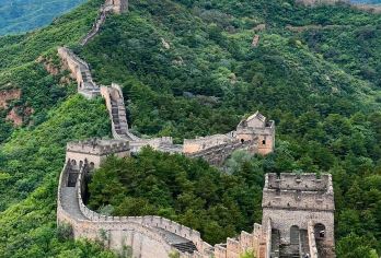 北京八达岭长城+鼓楼胡同书法文化体验一日活动包车游上门接送【[保证承诺]优选商家舒适团，超级客服保姆式服务，私家小团五环内上门接送。】