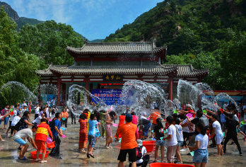邢台云梦山泼水节休闲一日游【近观北方少有百米大冰瀑——栖鹰潭冰瀑】