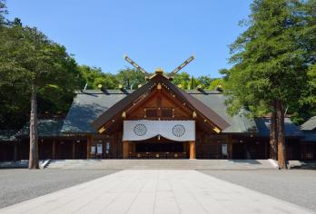 日本北海道札幌北海道神宫+伊達時代村+登別地狱谷一日游【江户风情×火山奇景——从伊达时代村到登别地狱谷，开启难忘的北海道之旅】