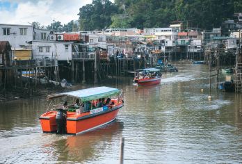 大屿山文化探索深度游：大澳棚屋、天坛大佛、昂坪360缆车【漫步于大澳渔村，感受其独特的地方风情和历史底蕴；搭乘小艇搜寻白海豚的身影】