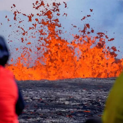 冰岛法格拉达尔火山+克莱瓦湖一日游