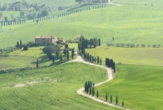意大利锡耶纳老城+奥尔恰谷一日游【私享包车/热销产品】【尊享一对一高端行程定制，豪华包车专属礼遇，专业旅行顾问24小时恭候垂询。】