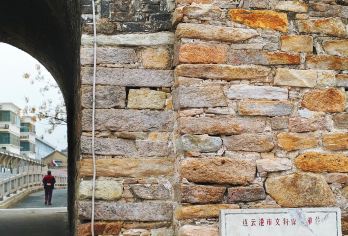 连云港孔望山+海州古城+桃花涧+石棚山包车一日游-可英文服务【提供多语种服务、全程专车接送、热门景点门票代订一站式旅行服务】