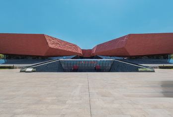 【爸妈放心游-私家团】黄鹤楼+辛亥革命+长江大桥+户部巷【[行程特色]小众出行-定制游 不赶行程 无须拼车 自由随心】