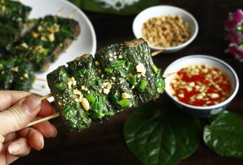 岘港隐藏美食徒步之旅，品尝10种原汁原味和隐藏的美味【在越南以外的人们从未听说过的隐藏美食宝地，品尝多达 10 种不同的自制美食，这些都是我们越南原汁原味的美味。 探索所有亮点和鲜为人知的景点，包括古老的宝塔、当地市场、纪念公园、传统民居等等。 私人当地导游将在旅途中为您讲解生活方式、文化、宗教、美食、历史等方方面面，展现我们的生活。】