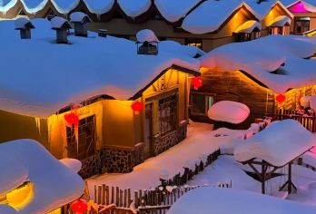 亚布力+大秃顶子山冰雪画廊+雪乡【2-6人拼团+哈尔滨接团】【赠送3小时网红雪服、雪镜、头盔、滑板、护具】