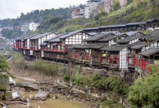 【重庆-江津一日游】爱情天梯+中山古镇+会龙庄【专车服务，上门接送，纯玩。】