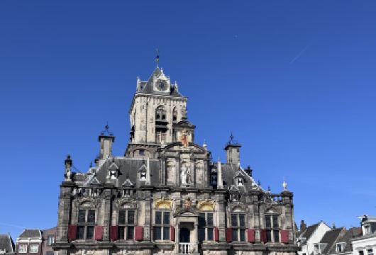 【荷兰】鹿特丹+代尔夫特+海牙【戴珍珠耳环的少女】行程可调【服务时间：本产品为中文司机专车出行，服务时长为10小时，包括往返接送，景点参观及用餐时间；】