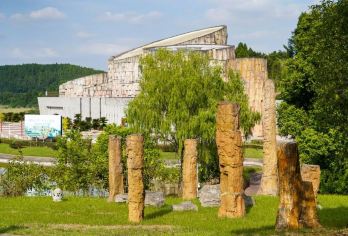 四川遂宁中国死海+子昂故里+观音故里包车一日游中英文服务【死海漂浮，访子昂诗廉，礼观音故里。】